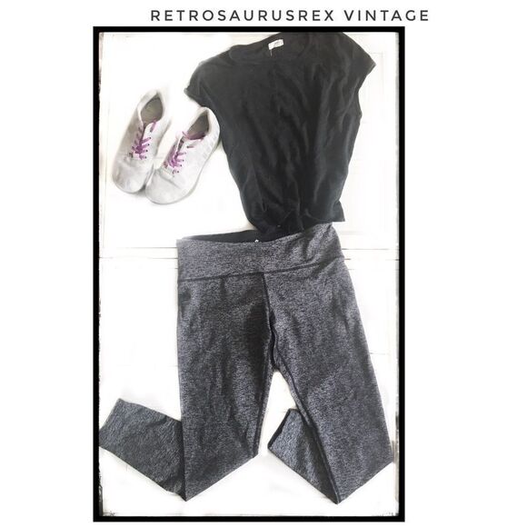 BLACK & Grey Striped Tuff Athletics Leggings Med - Picture 1 of 3